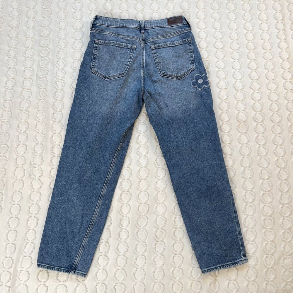 Hollister Ultra High Rise Mom Jean W29 Flower Patch Denim Hippie - Picture 2 of 7